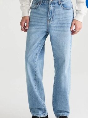 NWT Aero Relaxed Jean Light Wash Size 31X30